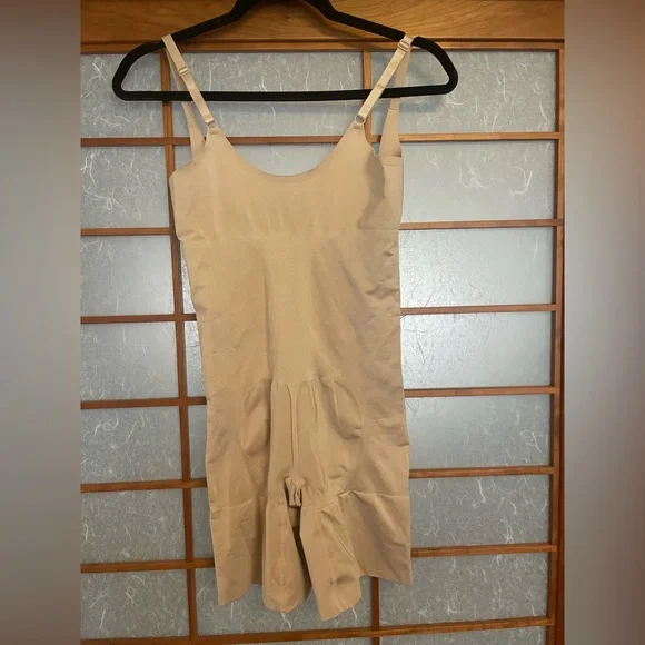 Spanx Shapetx size L Shapewear Open-Bust, Mid Thigh - Picture 2 of 4